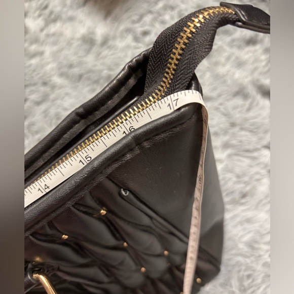 Bebe Shoulder Bag! - Picture 15 of 16